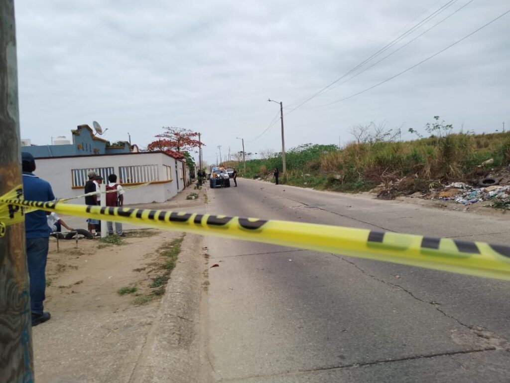 Localizan sin vida a masculino en la colonia Ciudad Olmeca de Coatzacoalcos.