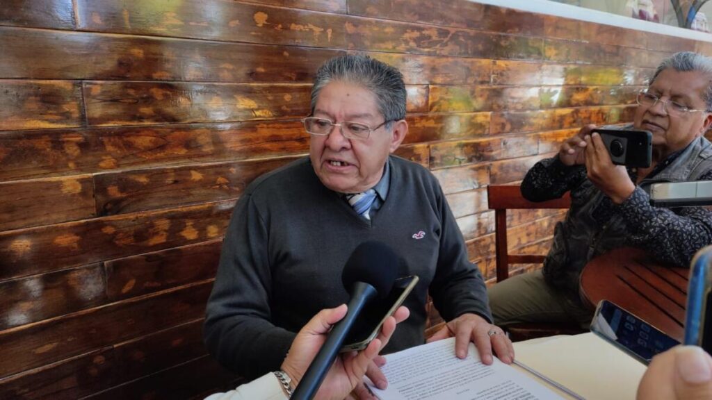 Mujer es defraudada por pseudo empresa de bienes raíces y notario de Ayahualulco, Veracruz. Mujer es defraudada por pseudo empresa de bienes raíces y notario de Ayahualulco, Veracruz.