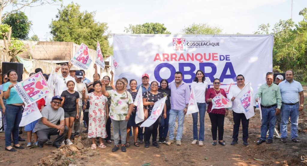 Inicia obra de pavimentación en la colonia Cerro Alto de Cosoleacaque. Inicia obra de pavimentación en la colonia Cerro Alto de Cosoleacaque.