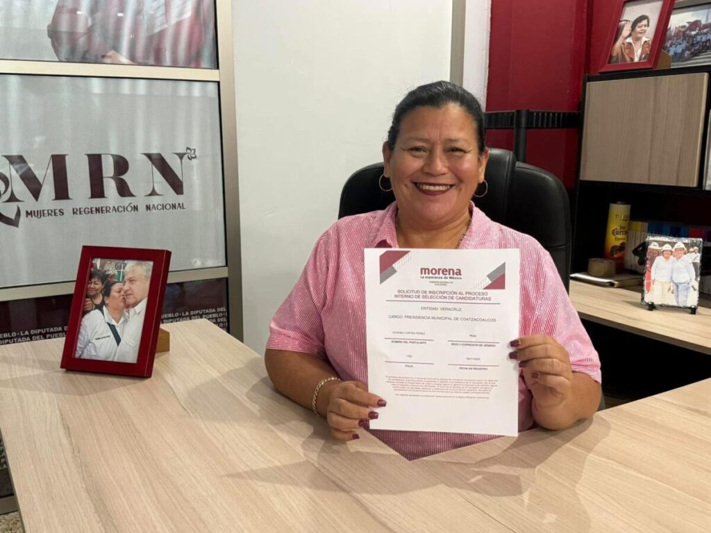 Eusebia Cortés Pérez se inscribe como aspirante a la candidatura de Morena por la alcaldía de Coatzacoalcos.