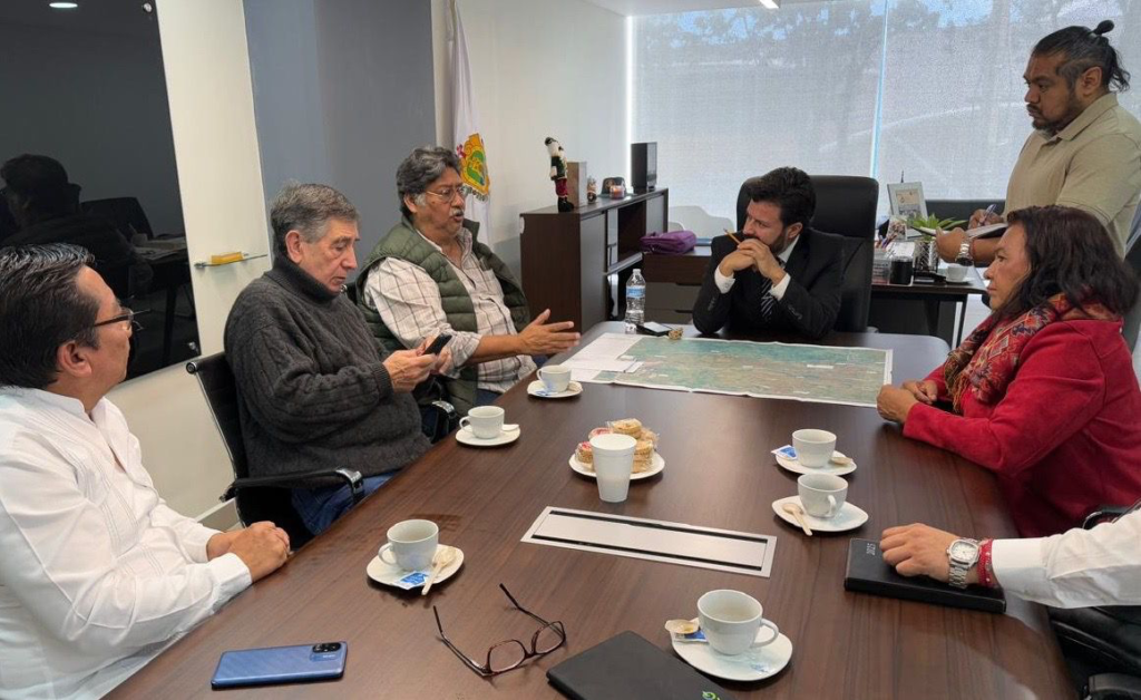 Gestiona diputada solución a falta de agua en región de Acayucan. Gestiona diputada solución a falta de agua en región de Acayucan.