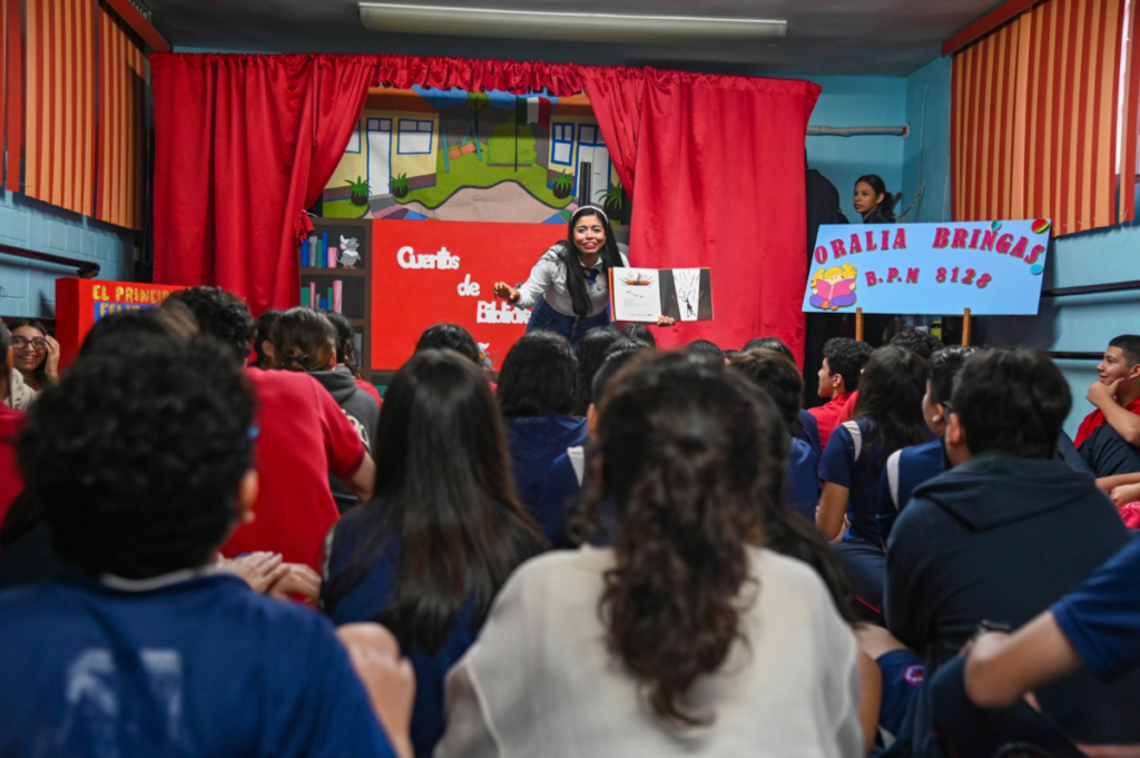 Fomenta Gobierno de Coatzacoalcos la lectura en estudiantes. Fomenta Gobierno de Coatzacoalcos la lectura en estudiantes.