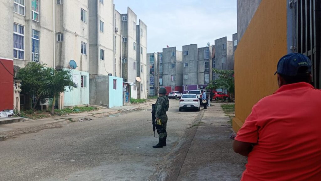 VIDEO: Catean departamento en el fraccionamiento Villas de Santa Martha, en Coatzacoalcos. VIDEO: Catean departamento en el fraccionamiento Villas de Santa Martha, en Coatzacoalcos.