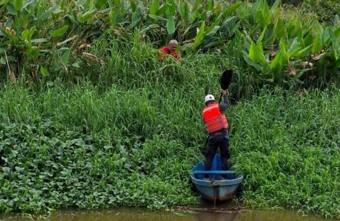 Rescatan a hombre que quedó atrapado en el pantano de Nanchital. Rescatan a hombre que quedó atrapado en el pantano de Nanchital.
