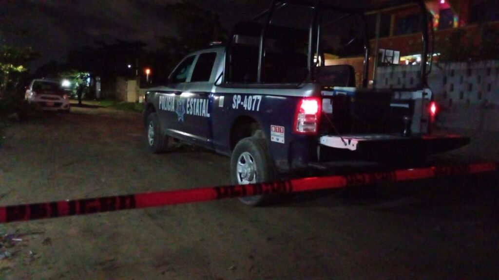 VIDEO: As3s¡n@n a Mujer Frente a su Hija en Coatzacoalcos, Veracruz VIDEO: As3s¡n@n a Mujer Frente a su Hija en Coatzacoalcos, Veracruz