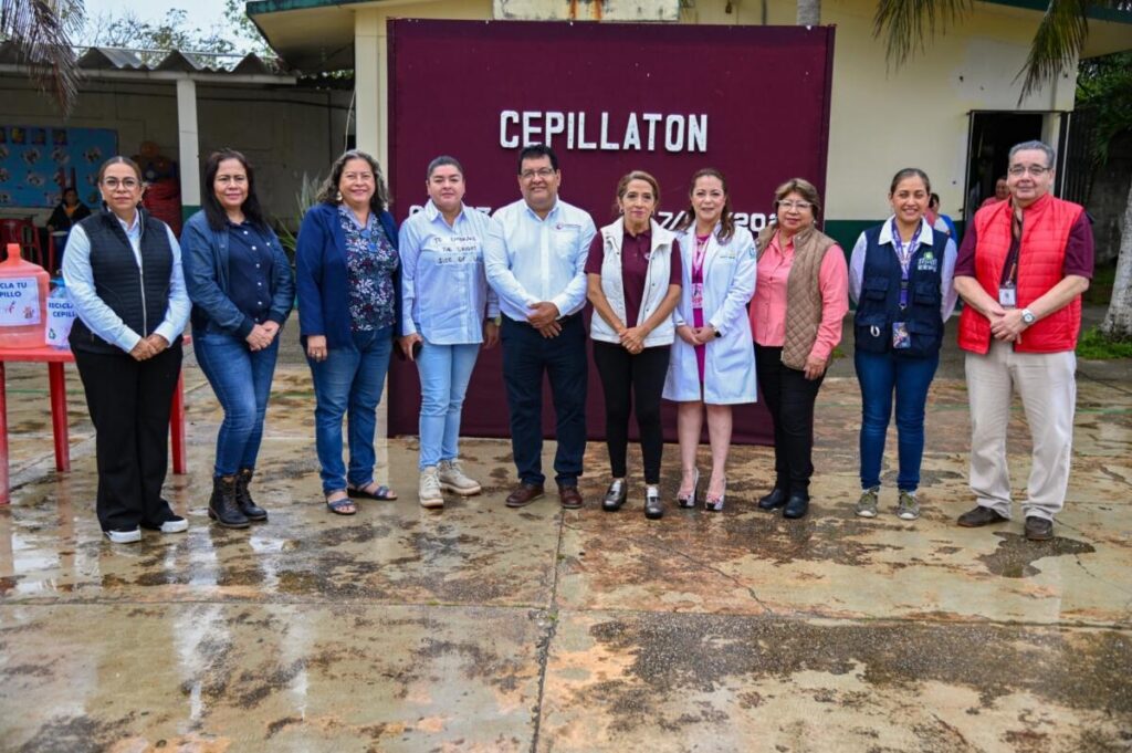 Fomenta gobierno de Coatzacoalcos la salud bucal y el cuidado del medio ambiente con el “Cepillatón” Fomenta gobierno de Coatzacoalcos la salud bucal y el cuidado del medio ambiente con el “Cepillatón”