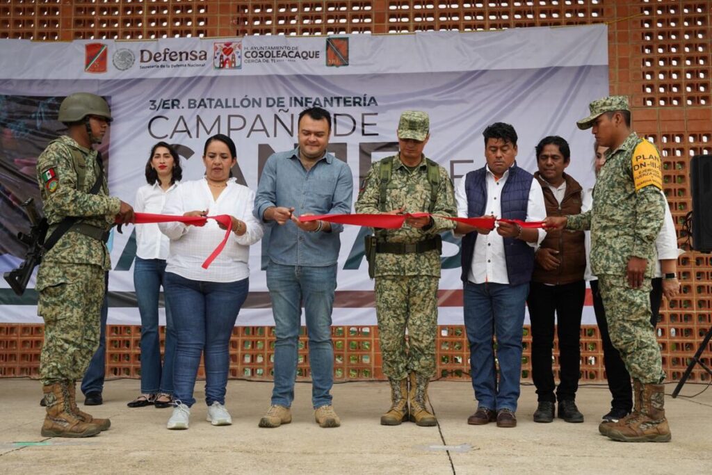 Ponciano Vázquez Parissi llama a la población de Cosoleacaque a participar en el canje de armas 2025.