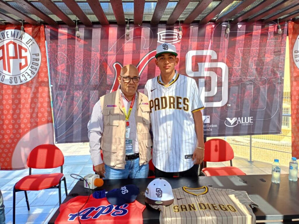 Firman los Padres de San Diego a beisbolista veracruzano de la “Academia Prospectos del Sur” Firman los Padres de San Diego a beisbolista veracruzano de la “Academia Prospectos del Sur”