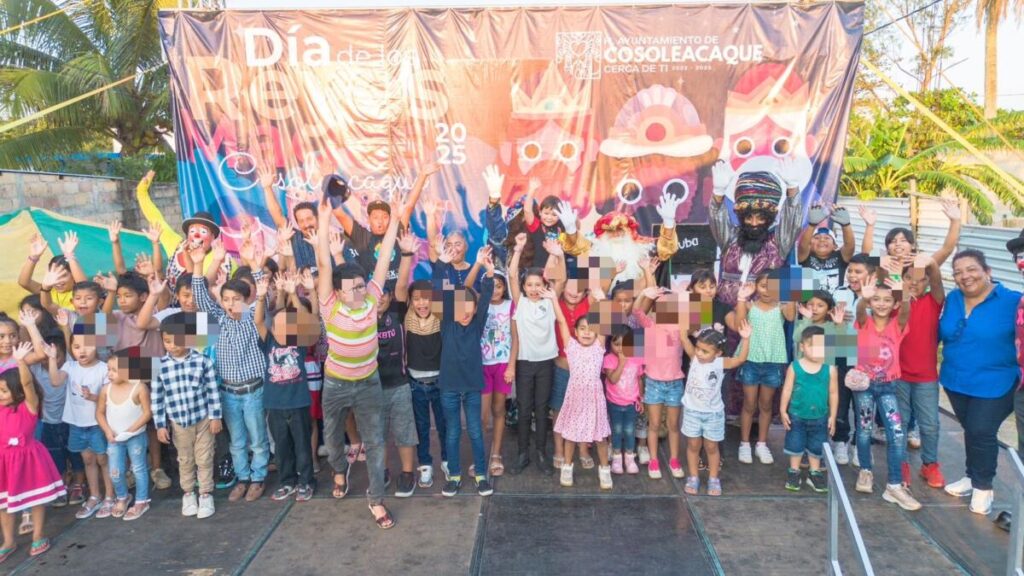Niños y niñas de Estero del Pantano disfrutaron de la magia de los Reyes Magos.