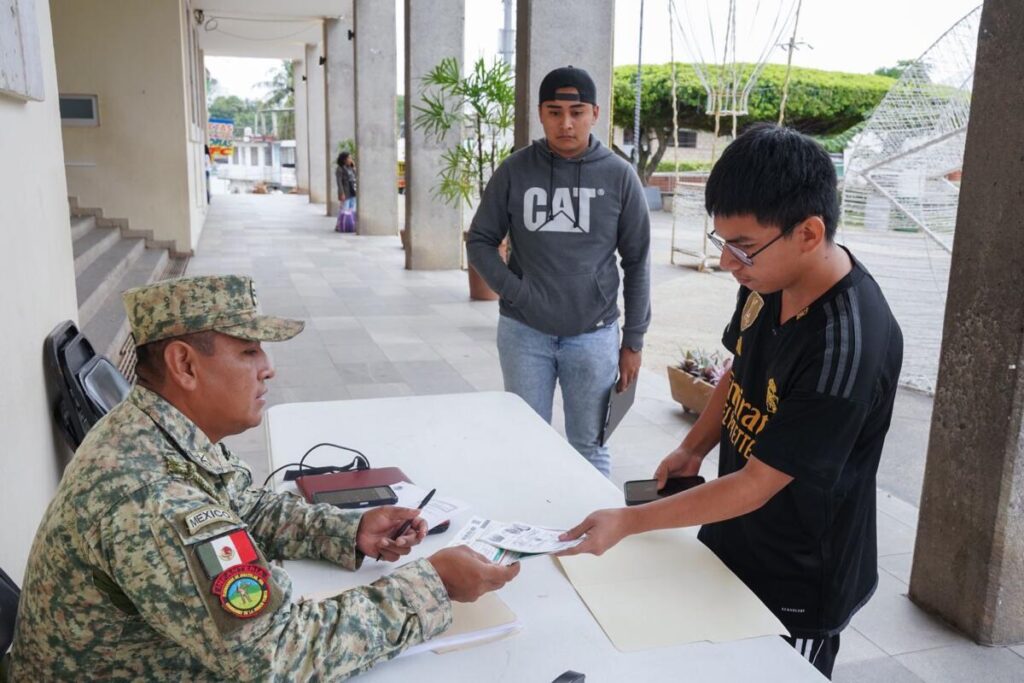 Convocan a jóvenes de Cosoleacaque clase 2006 para liberación de cartilla. Convocan a jóvenes de Cosoleacaque clase 2006 para liberación de cartilla.