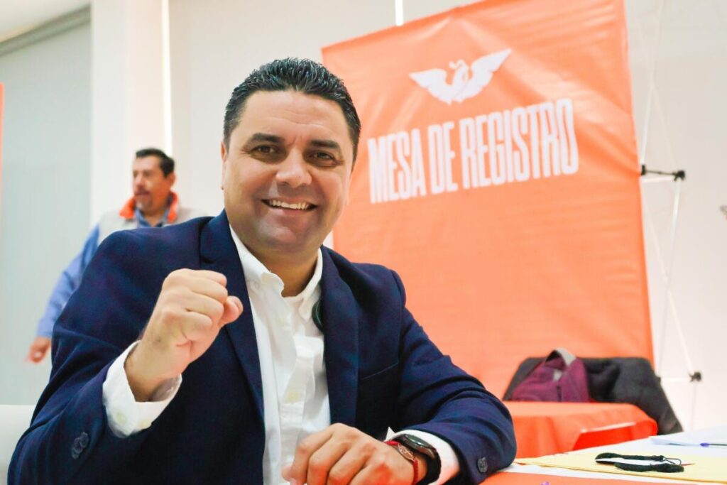 Christopher Santos se registra como precandidato a la alcaldía de Coatzacoalcos y envía su primer mensaje a los simpatizantes de Movimiento Ciudadano.