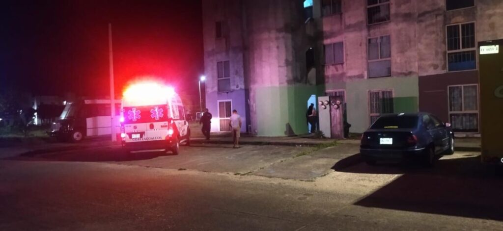 Tras una discusión con su pareja, hombre se quiso qu!t@r la v!d4 en Coatzacoalcos.