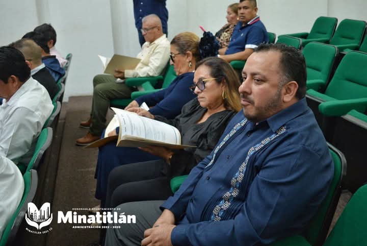 Carmen Medel participa en Reunión de Coordinación con Presidentes Municipales y Enlaces para la Atención a Migrantes Retornados en Veracruz. Carmen Medel participa en Reunión de Coordinación con Presidentes Municipales y Enlaces para la Atención a Migrantes Retornados en Veracruz.