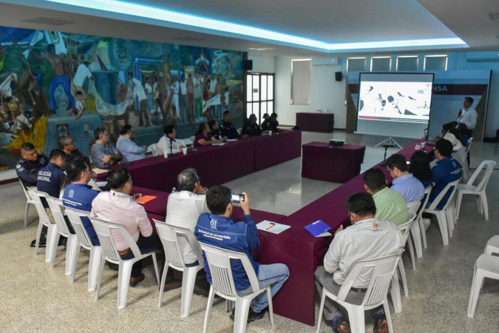 Capacita CEAPP a funcionarios de Coatzacoalcos en derechos humanos y libertad de expresión. Capacita CEAPP a funcionarios de Coatzacoalcos en derechos humanos y libertad de expresión.