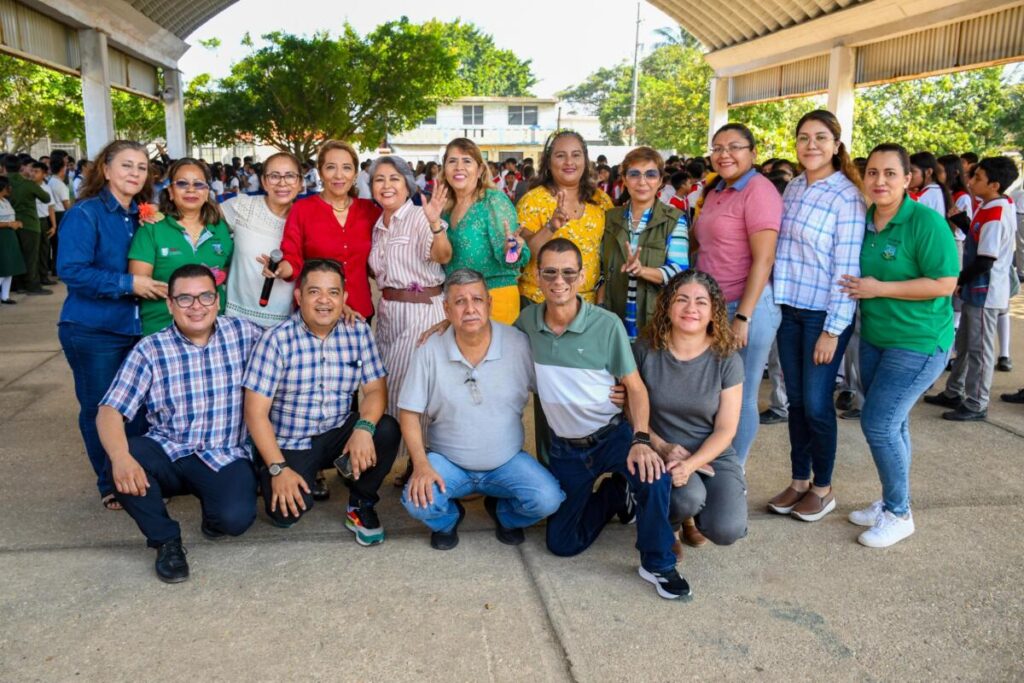 Fomenta Gobierno de Coatzacoalcos valores en jóvenes a través del programa “Vivir en Alegría” Fomenta Gobierno de Coatzacoalcos valores en jóvenes a través del programa “Vivir en Alegría”