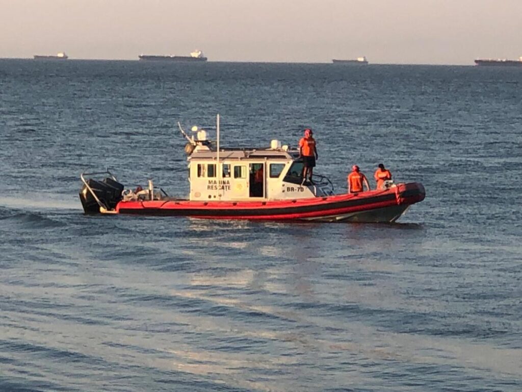 Se hundió buzo golpeado por embarcación en Coatzacoalcos Se hundió buzo golpeado por embarcación en Coatzacoalcos
