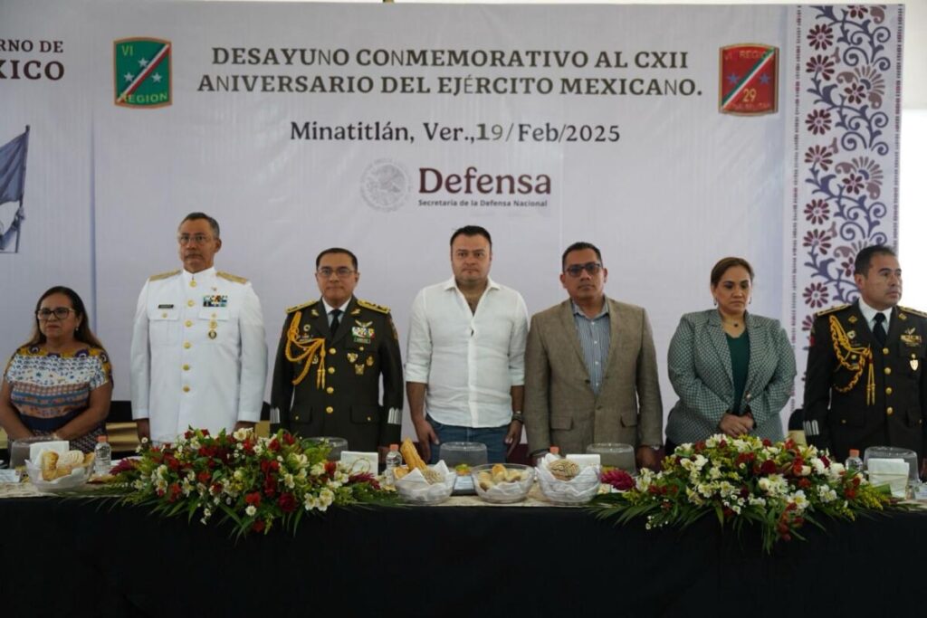 Alcalde de Cosoleacaque reconoce invaluable labor del Ejército Mexicano.