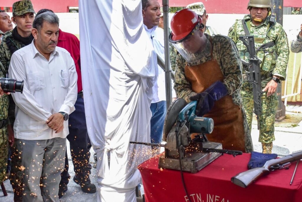 ‘La destrucción de las @rm@s que se realizan en estas jornadas nunca más van a lastimar a nadie’: Amado Cruz Malpica ‘La destrucción de las @rm@s que se realizan en estas jornadas nunca más van a lastimar a nadie’: Amado Cruz Malpica