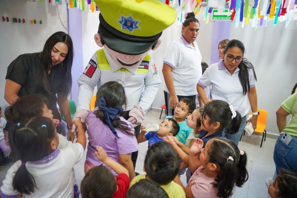 El H. Ayuntamiento de Cosoleacaque promueve la cultura vial en las escuelas. El H. Ayuntamiento de Cosoleacaque promueve la cultura vial en las escuelas.