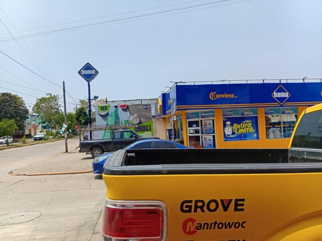 As@lt@n sucursal de Bama en Coatzacoalcos.