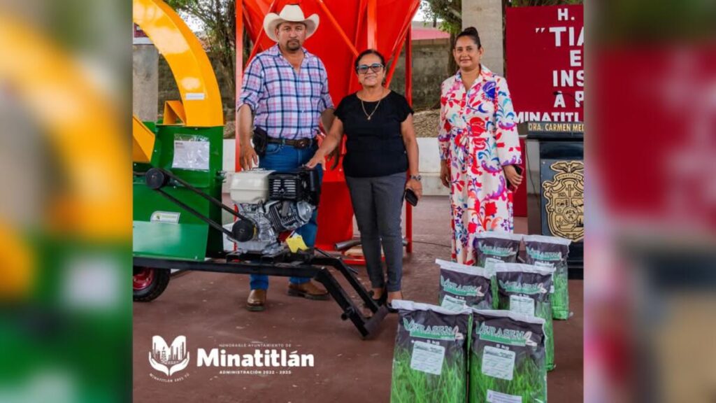 Más de 100 Productores Beneficiados en el Tianguis Ganadero de Minatitlán.