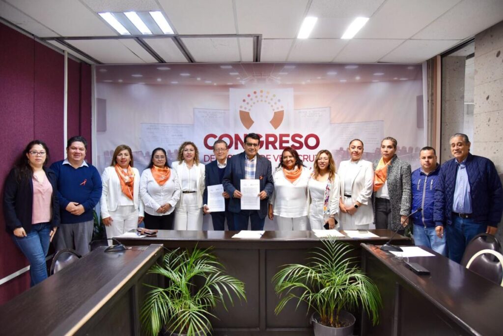 Firman Congreso del Estado e Invedem convenio de colaboración institucional