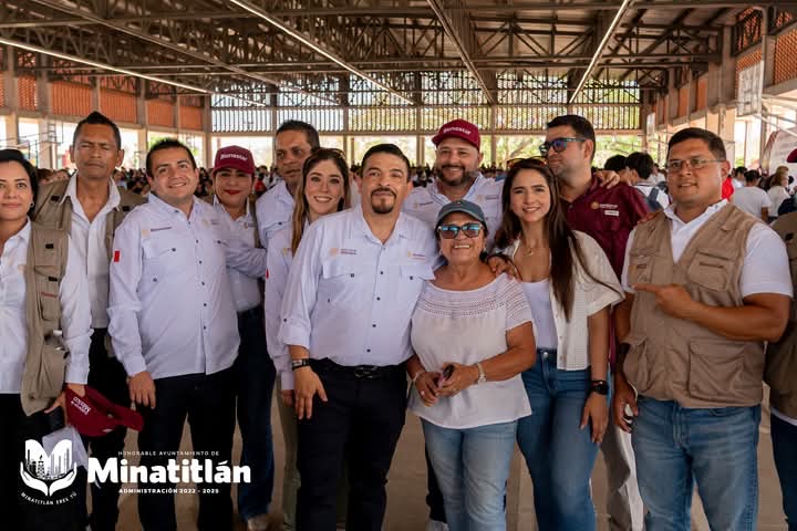 Minatitlán, sede de entrega de más de 1,500 tarjetas del Banco del Bienestar a estudiantes de nivel medio superior. Minatitlán, sede de entrega de más de 1,500 tarjetas del Banco del Bienestar a estudiantes de nivel medio superior.