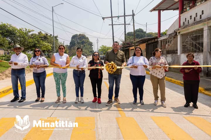 Carmen Medel Palma: Transforma Minatitlán con Más Calles Pavimentadas Carmen Medel Palma: Transforma Minatitlán con Más Calles Pavimentadas