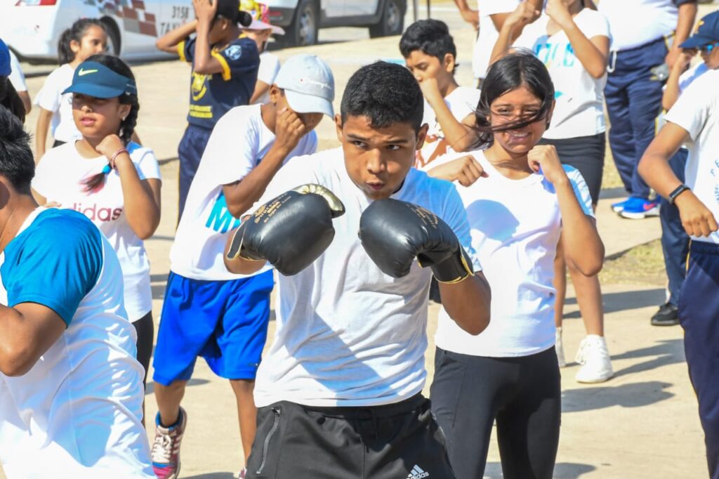 Coatzacoalcos se suma a la Clase Nacional de Box por la paz y contra las adicciones Coatzacoalcos se suma a la Clase Nacional de Box por la paz y contra las adicciones