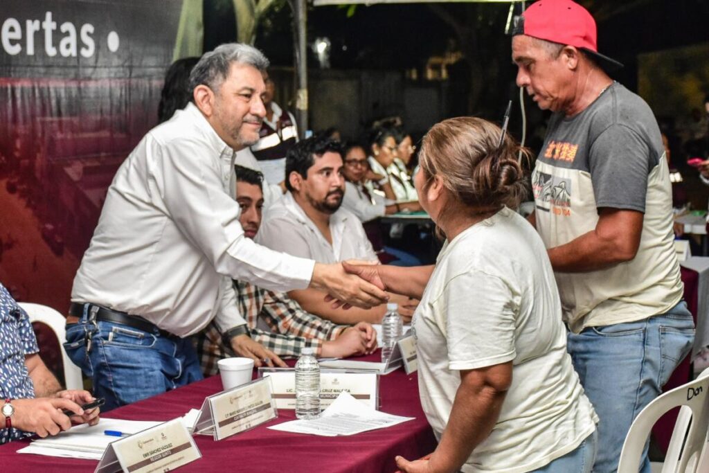Realiza gobierno de Coatzacoalcos novena jornada de Gobierno de Puertas Abiertas. Realiza gobierno de Coatzacoalcos novena jornada de Gobierno de Puertas Abiertas.