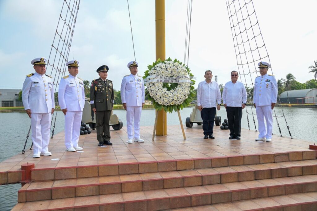 Reconoce Amado Cruz Malpica heroísmo de la Armada de México Reconoce Amado Cruz Malpica heroísmo de la Armada de México