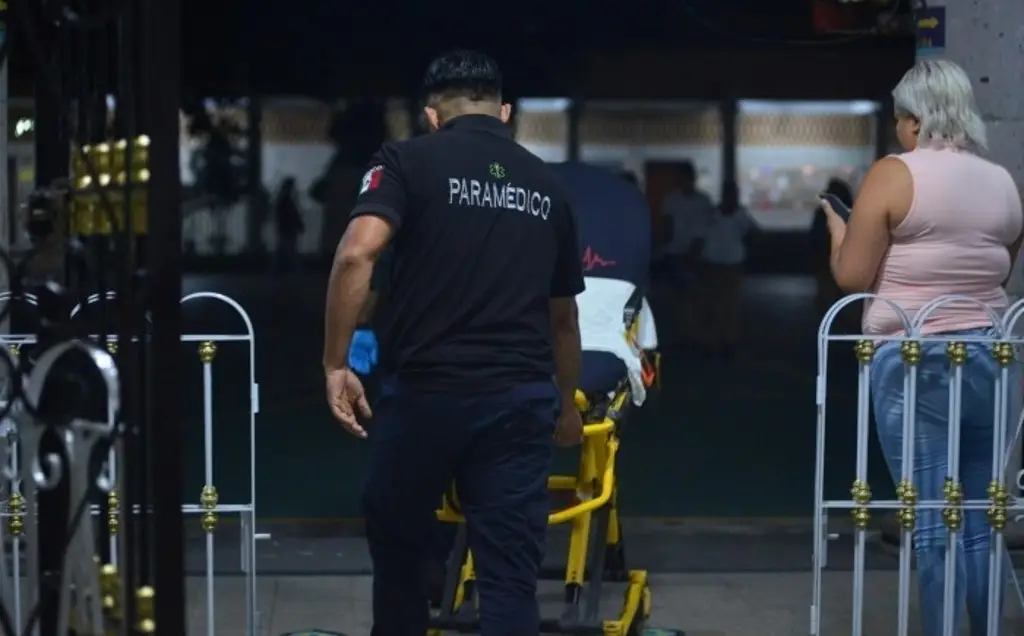 Alumnas se d3smayan en escuela de Xalapa, Veracruz; habrían consumido bebida 3nergética. Alumnas se d3smayan en escuela de Xalapa, Veracruz; habrían consumido bebida 3nergética.