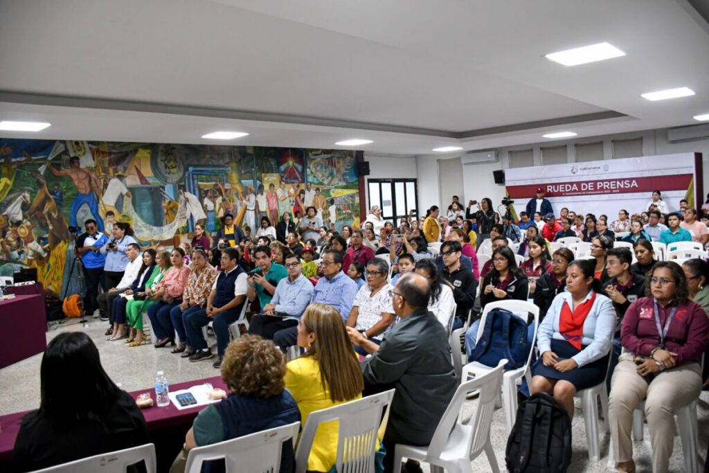 Impulsa Coatzacoalcos el talento estudiantil con el “Encuentro con la belleza de las habilidades verbales” Impulsa Coatzacoalcos el talento estudiantil con el “Encuentro con la belleza de las habilidades verbales”