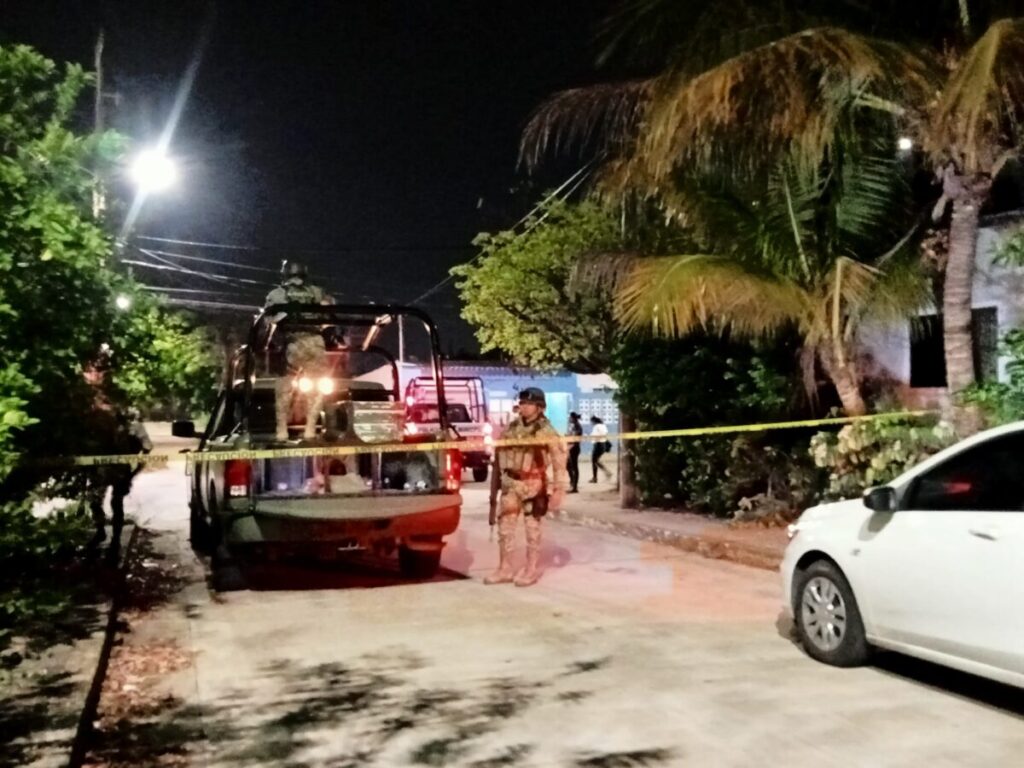 Rafaguean auto estacionado en la colonia Manuel Ávila Camacho de Coatzacoalcos Rafaguean auto estacionado en la colonia Manuel Ávila Camacho de Coatzacoalcos