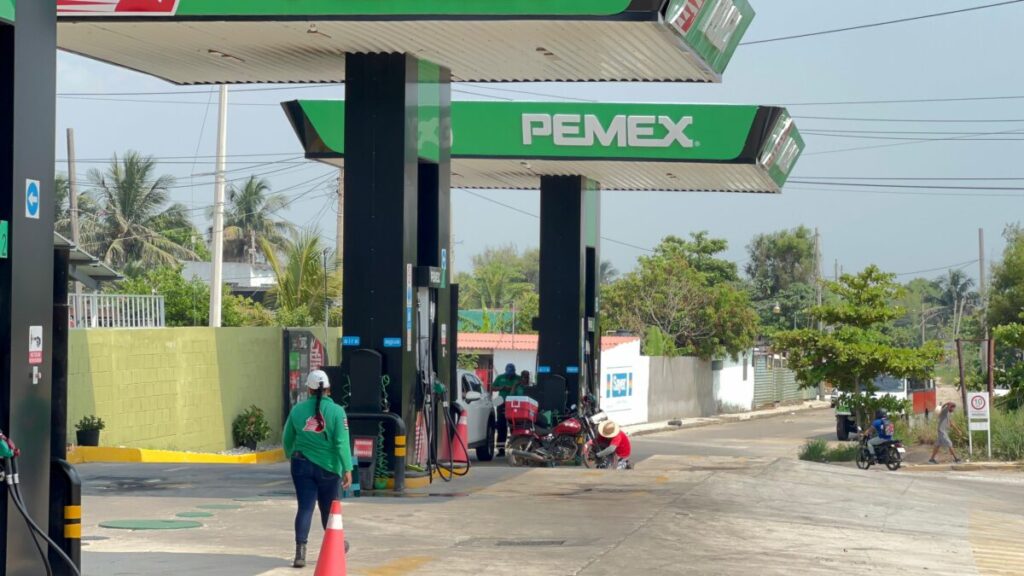 Gasolina adulterada daña vehículo nuevo en Coatzacoalcos; denuncian negligencia de estación del Grupo Gasolinero del Istmo