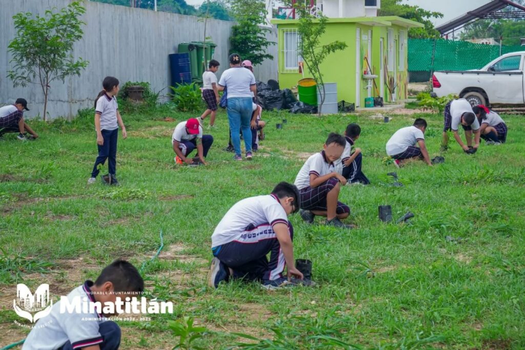 Con Reforestación Urbana clausuran Semana del Medio Ambiente