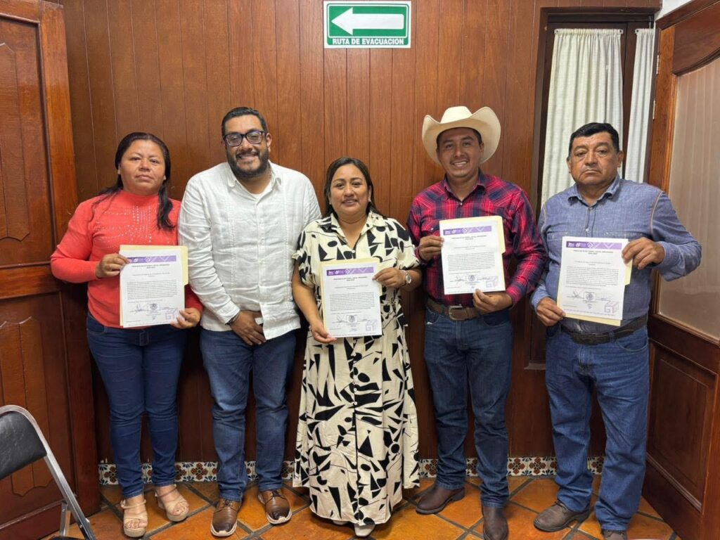 ¡Histórico! Floricela Antonio Sánchez es la primera presidenta electa de Hidalgotitlán; gana con 2,138 votos tras cómputo oficial del OPLE. ¡Histórico! Floricela Antonio Sánchez es la primera presidenta electa de Hidalgotitlán; gana con 2,138 votos tras cómputo oficial del OPLE.