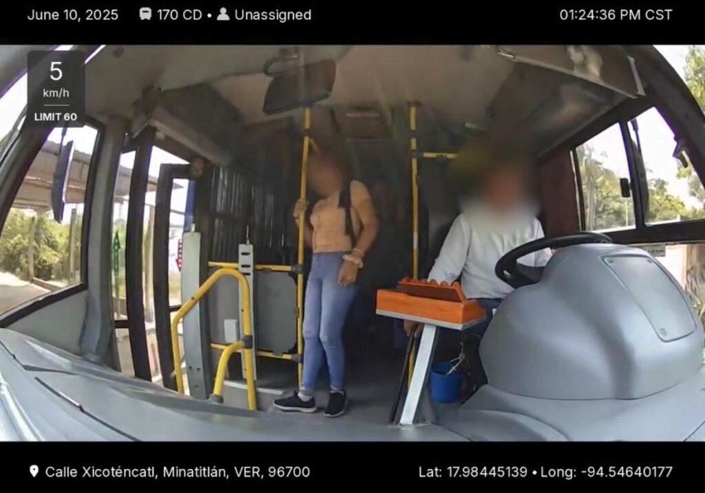 Cámaras de seguridad captan robo a pasajera en unidad de Transportes Chacalapa: la empresa exige justicia y alerta a usuarios