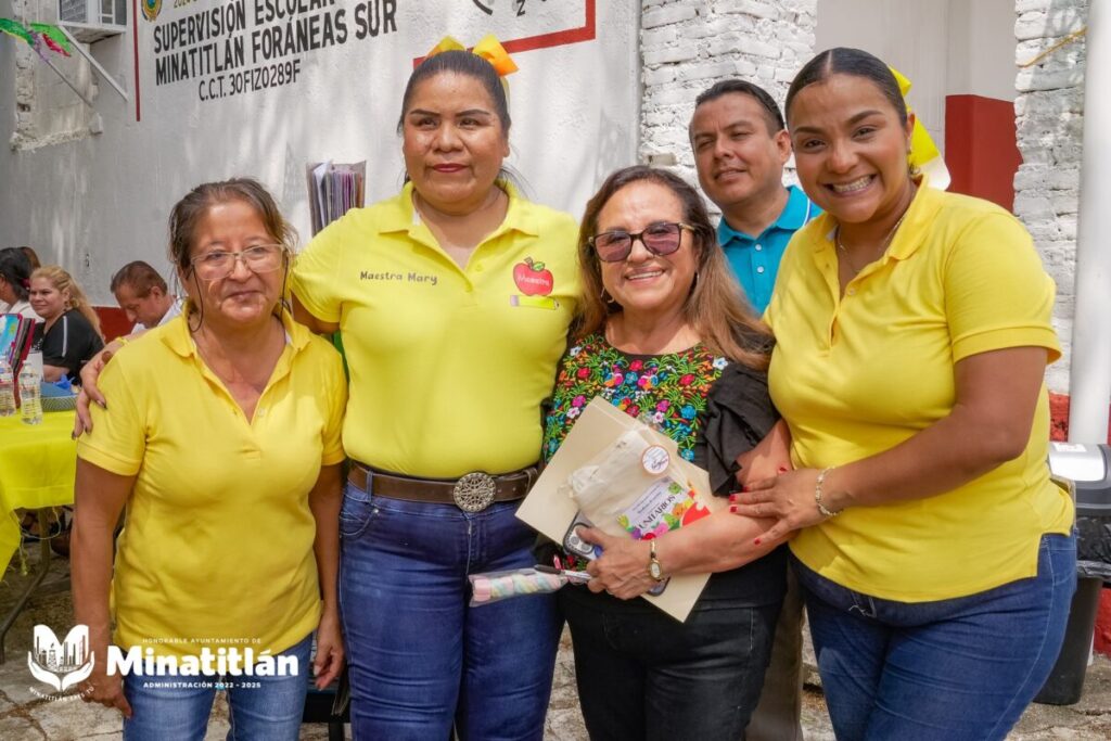 Carmen Medel asiste a rendición de cuentas de la Supervisión Escolar 0289