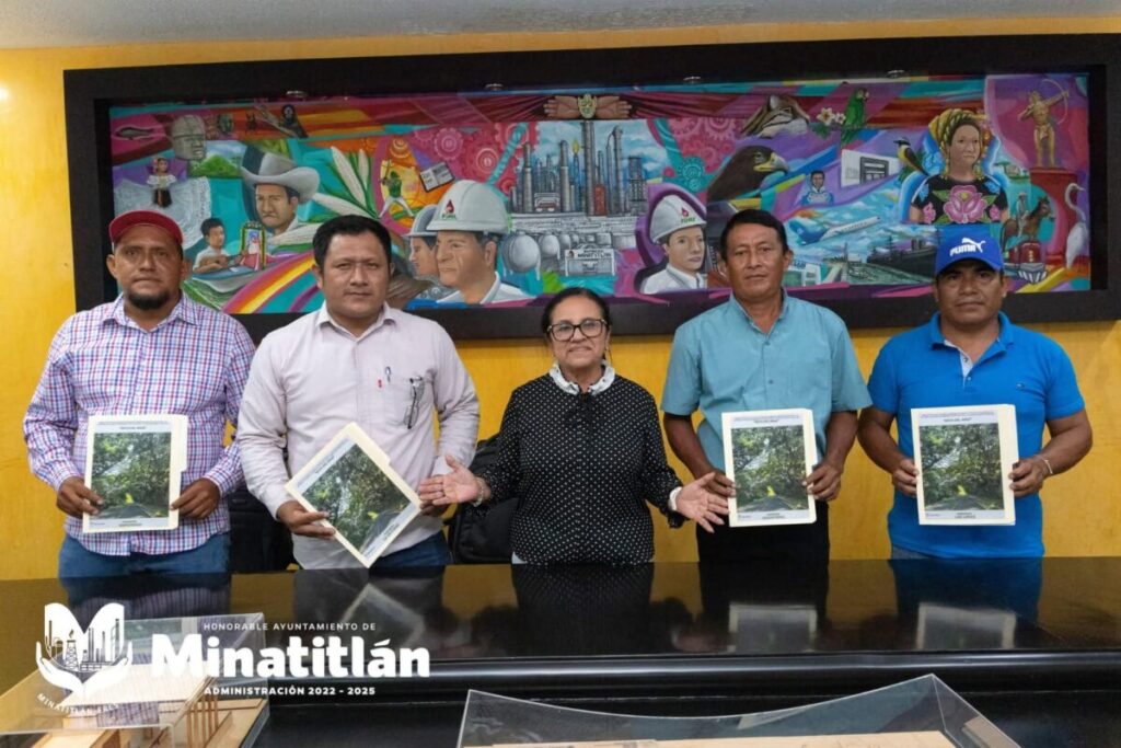 Impulsa Gobierno Municipal rehabilitación de la “Ruta del Maíz” en zona rural de Minatitlán