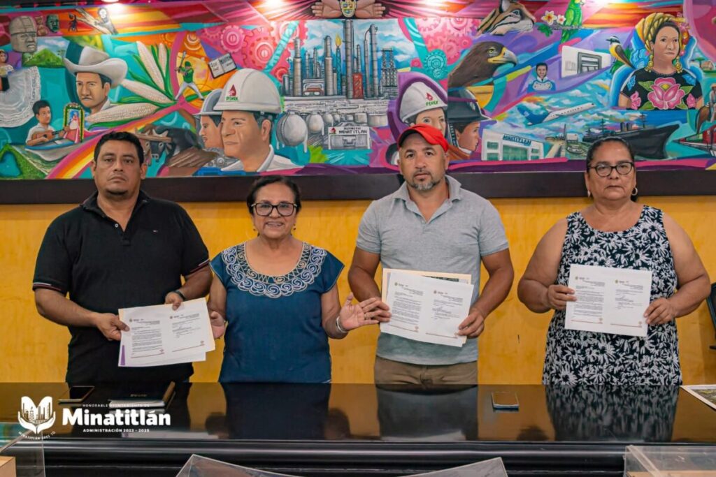 Carmen Medel entrega validación del proyecto ejecutivo para la rehabilitación del camino San Vicente – Cahuapan Carmen Medel entrega validación del proyecto ejecutivo para la rehabilitación del camino San Vicente – Cahuapan