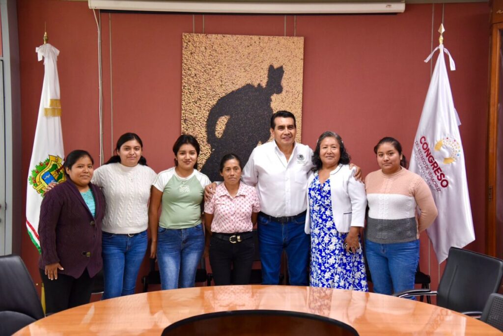 Atiende diputado Esteban Bautista a la ciudadanía veracruzana Atiende diputado Esteban Bautista a la ciudadanía veracruzana