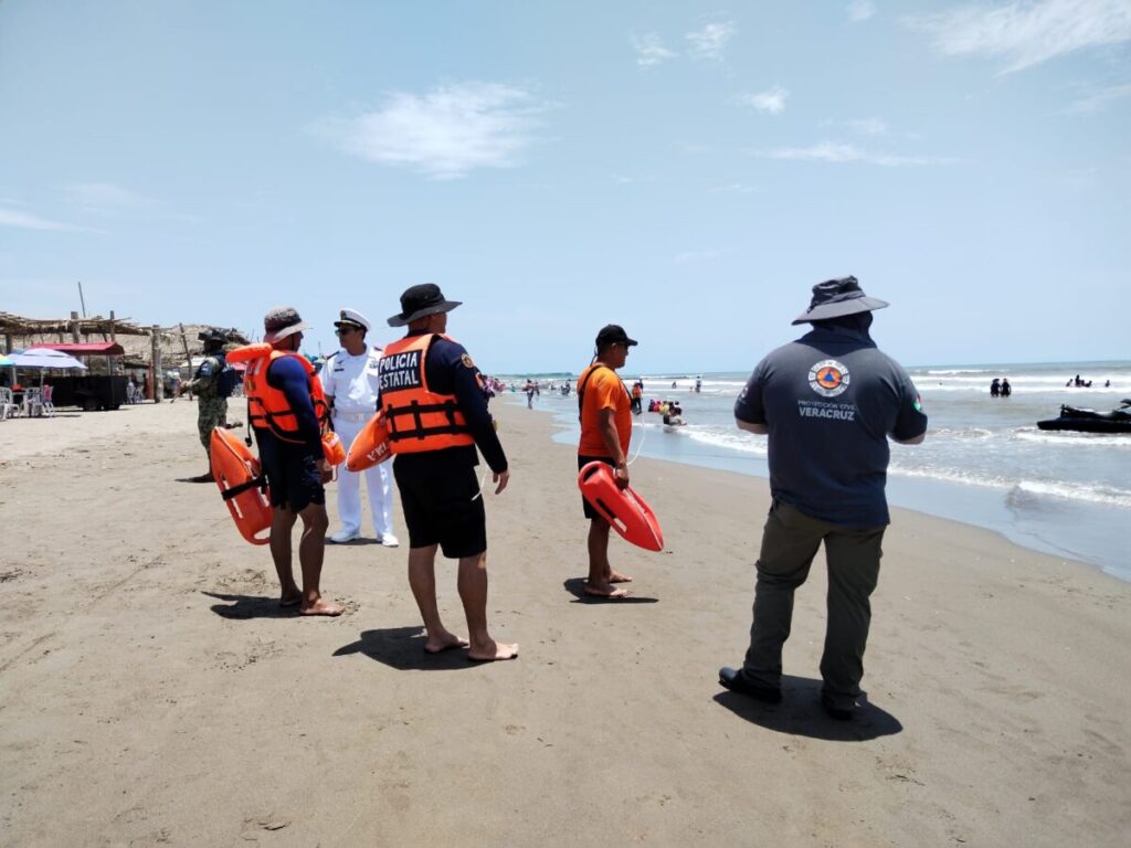 Vacaciones seguras en Veracruz: Gobierno refuerza atención y auxilio ciudadano Vacaciones seguras en Veracruz: Gobierno refuerza atención y auxilio ciudadano