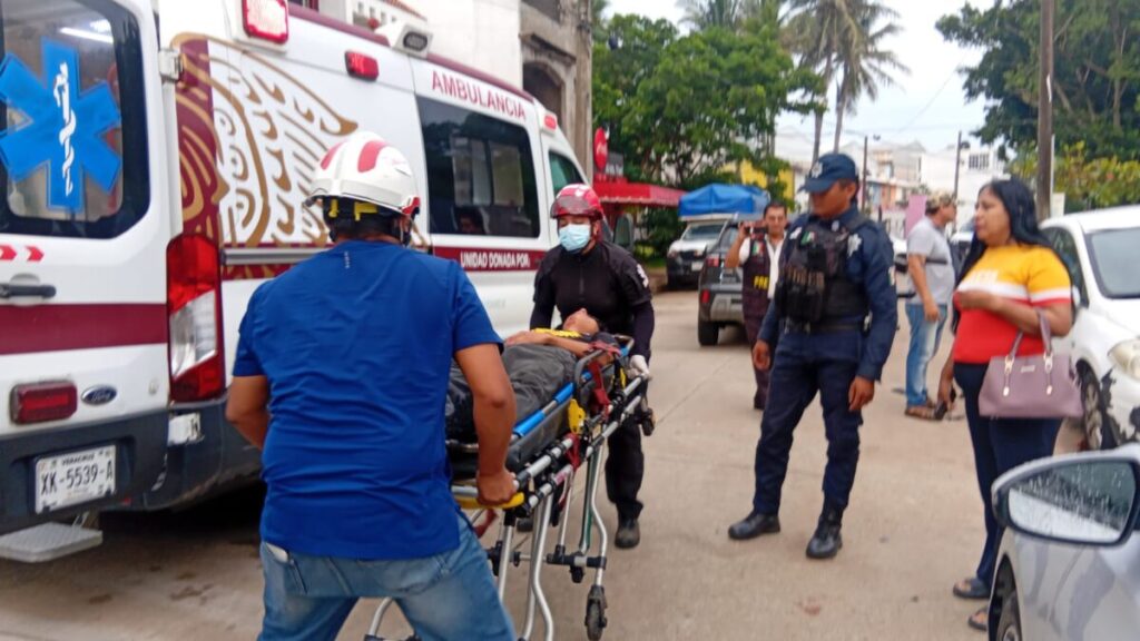 Biker provocó carambola y se lesionó Biker provocó carambola y se lesionó