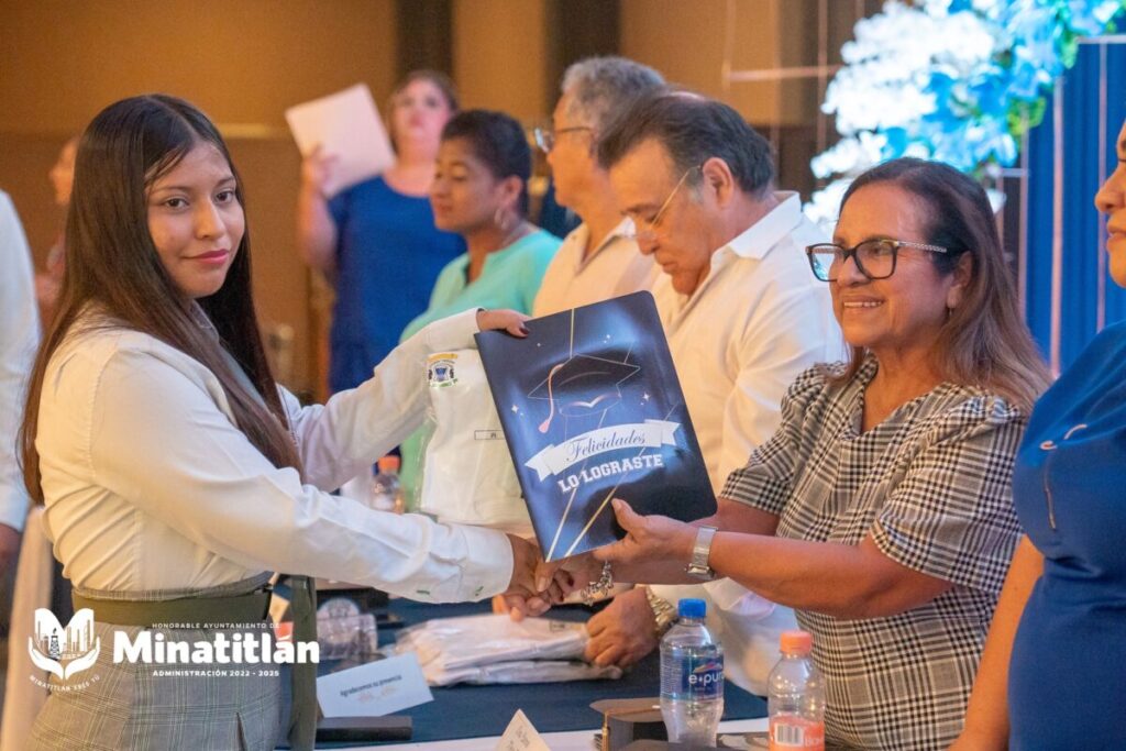 Carmen Medel Palma clausura ciclo escolar 2022–2025 en la Secundaria General “José Vasconcelos” Carmen Medel Palma clausura ciclo escolar 2022–2025 en la Secundaria General “José Vasconcelos”