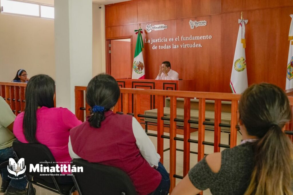 Funcionarios municipales se capacitan en Justicia Cívica