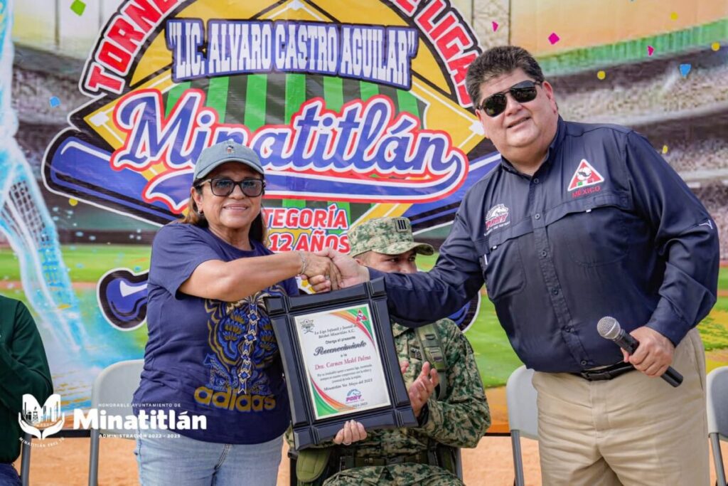 Carmen Medel realiza el lanzamiento inaugural del Torneo Nacional de Ligas “Lic. Álvaro Castro Aguilar”