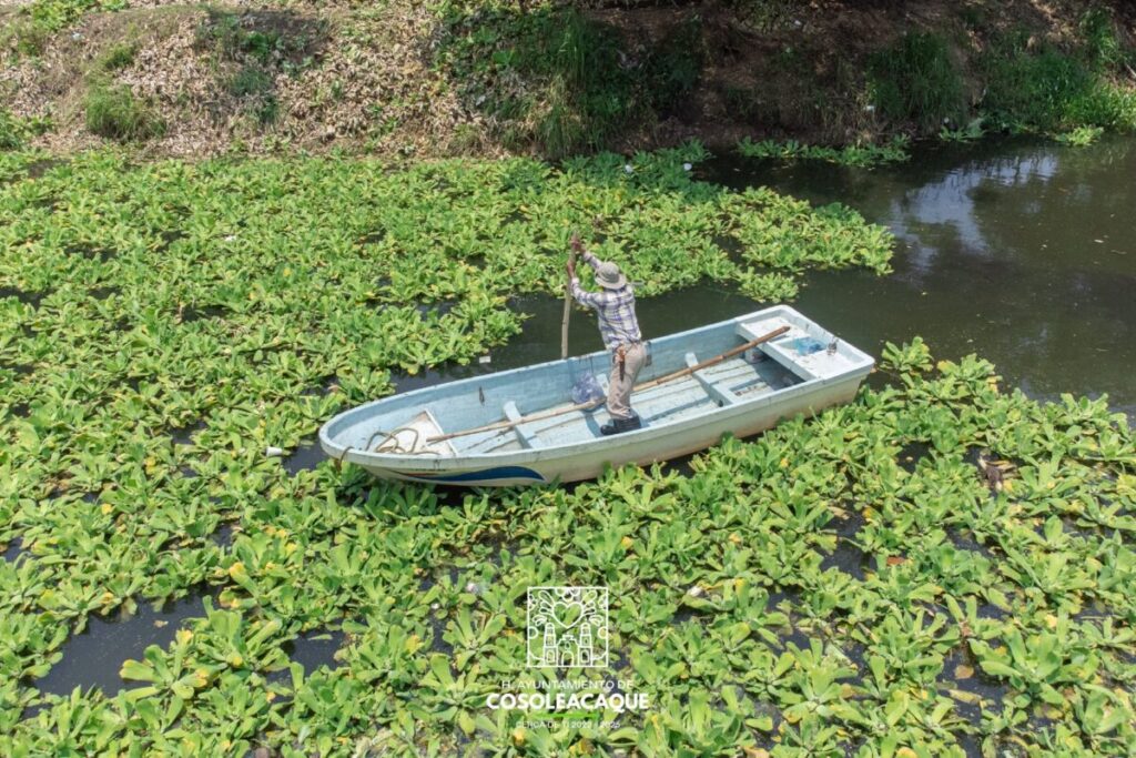 Gobierno de Cosoleacaque refuerza limpieza de la laguna de la Infonavit Paquital Gobierno de Cosoleacaque refuerza limpieza de la laguna de la Infonavit Paquital