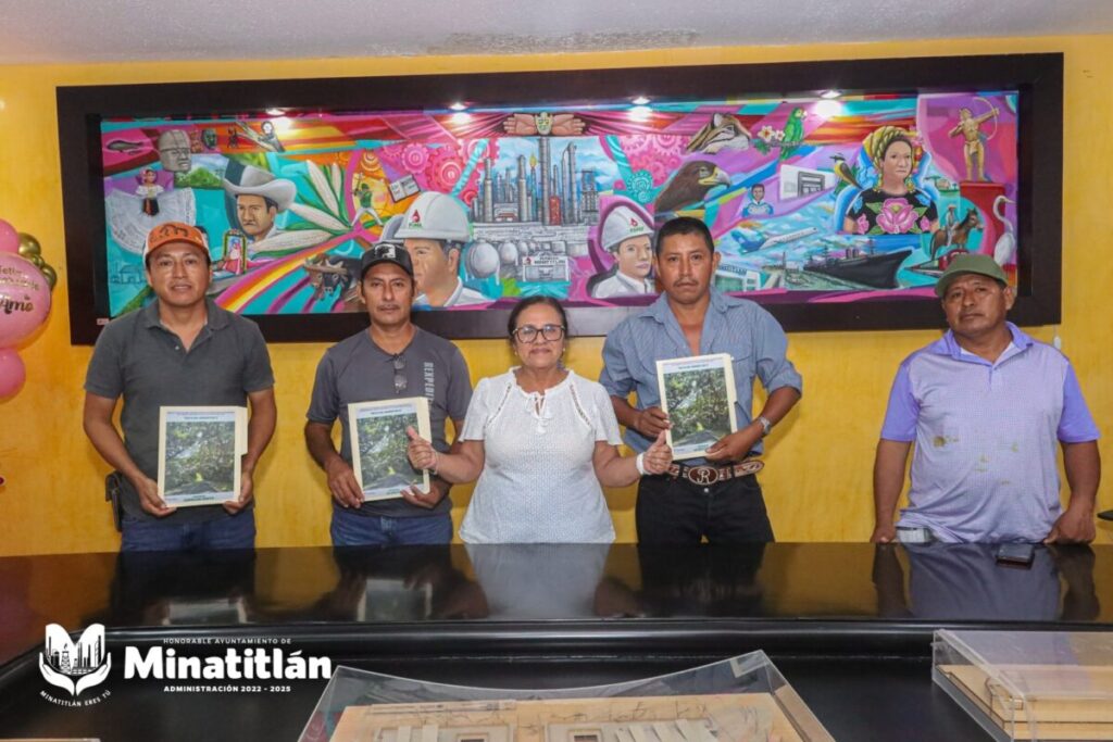 Municipio de Minatitlán avanza con el proyecto de rehabilitación del camino rural La Breña–Carolino Anaya