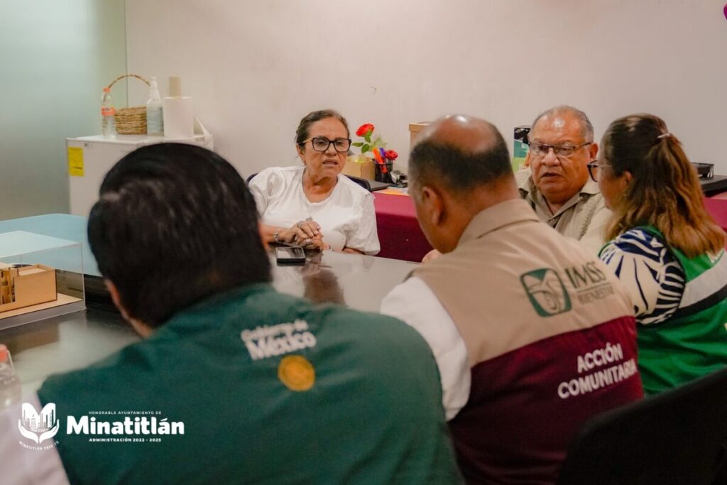 Carmen Medel refuerza acciones contra el Dengue con apoyo de IMSS-Bienestar y SESVER en #Minatitlán